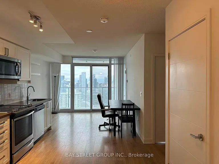 50 Wellesley St E #3709 — Photo 2