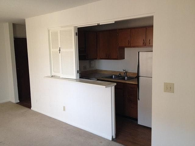 1st image of 505 Ludlow Ave APT 7