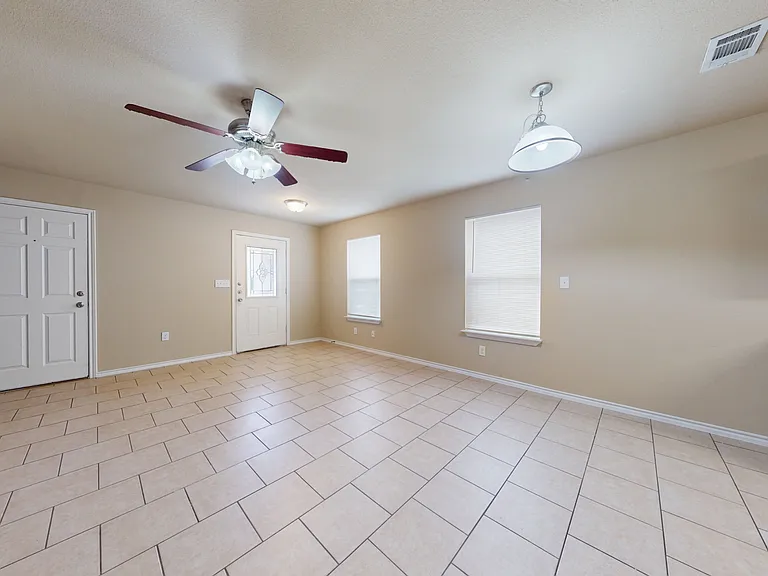 812 Parkplace Rdg — Photo 7