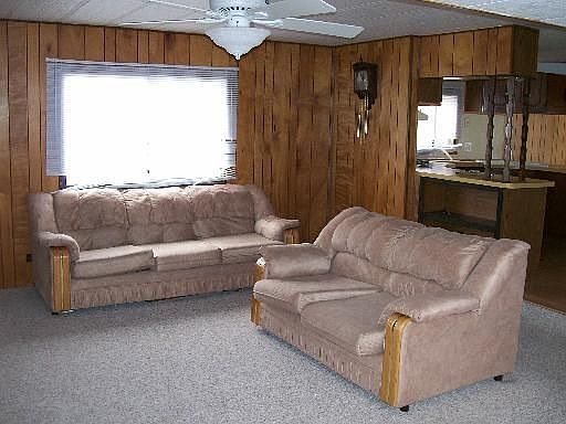 2nd image of 72 Candlegate Cir