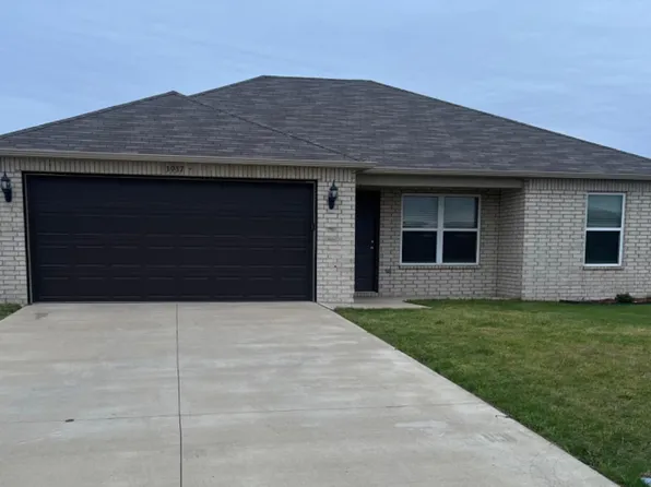 3937 Saddlecrest Dr, Jonesboro, AR 72404