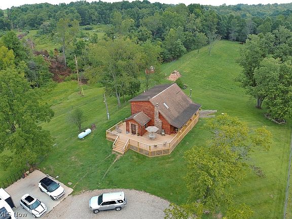 2nd image of 827 Darnold Rd