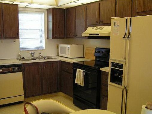 3rd image of 2450 D.C. Country Club #303-B