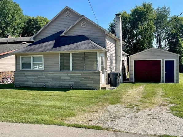 8209 W Weller St, Yorktown, IN 47396