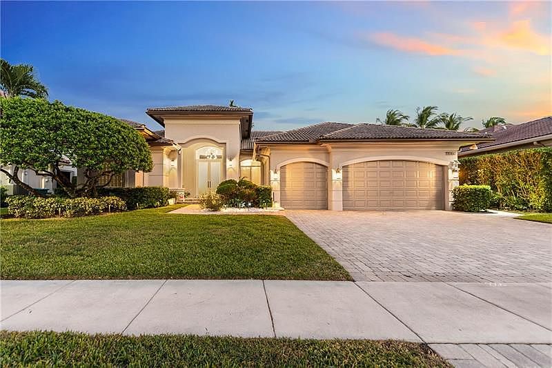 1st image of 11064 Canary Island Ct