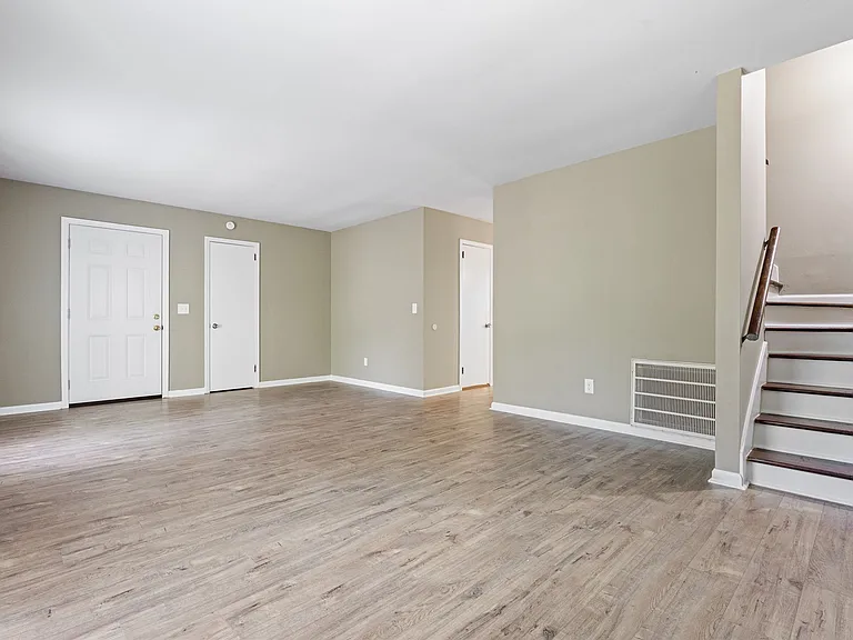 3212 Westbrook Dr #100 — Photo 7