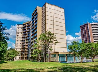500 Scarlett Rd, Toronto, ON M9P 2S1