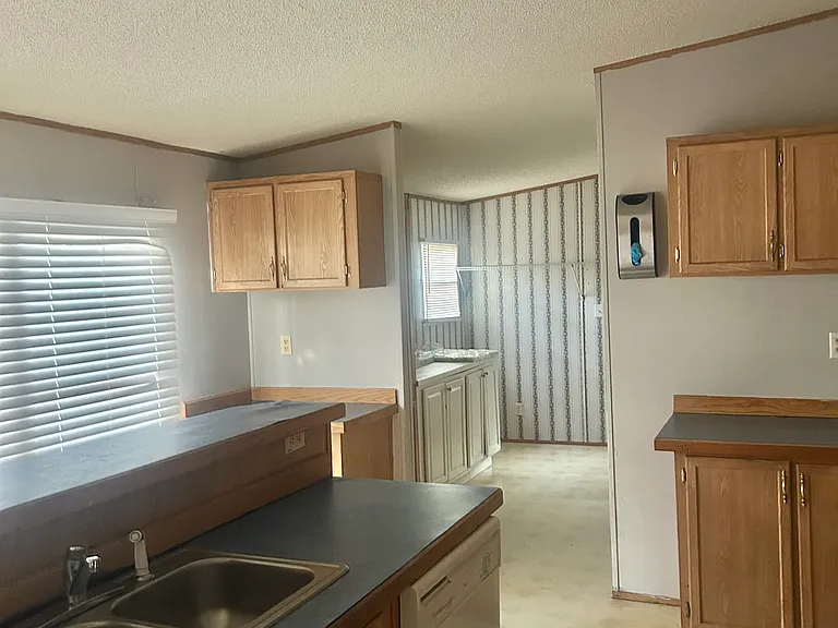 102 Jones St #102 — Photo 8