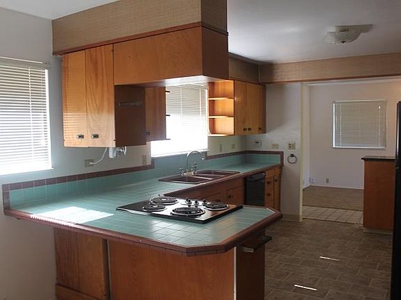 2nd image of 16199 Highland Dr