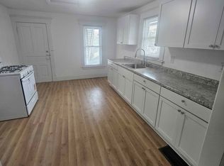 904 Oak St #1/2, Beloit, WI 53511
