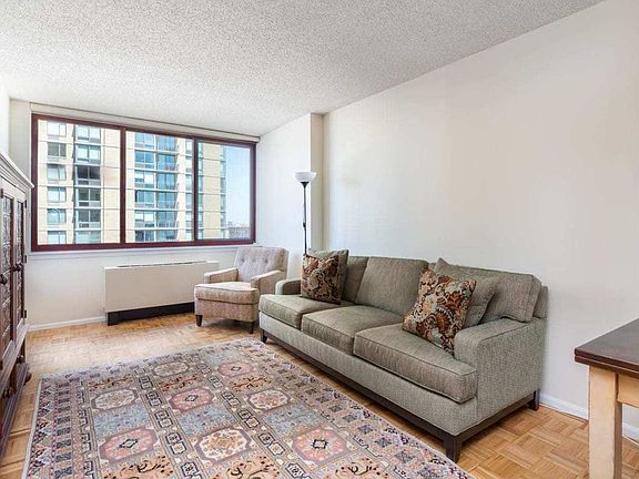 4th image of 474 48th Ave APT 16F