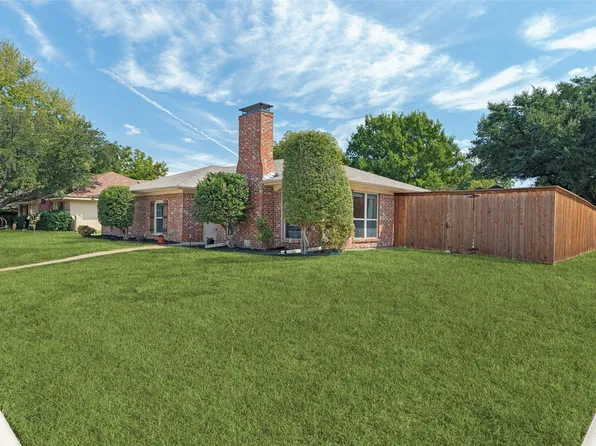 822 Century Park Dr, Garland, TX 75040