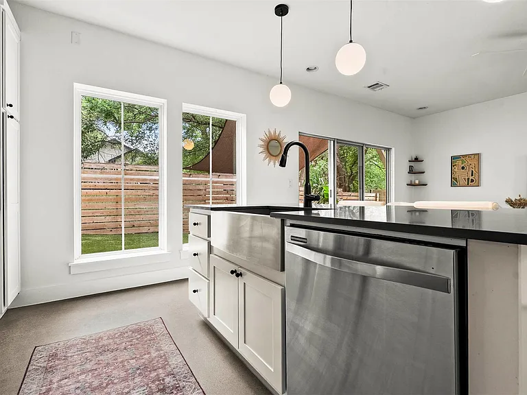 1213 Eleanor St #B — Photo 18