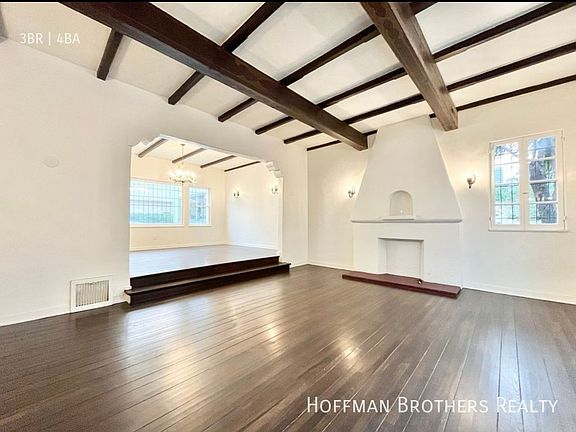 4th image of 802 S Detroit St #802