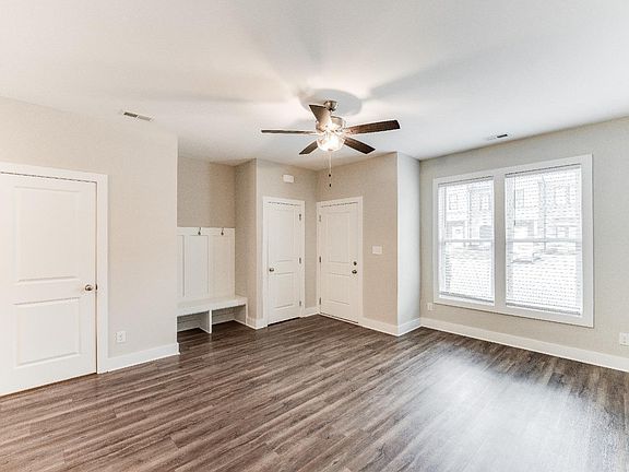 4th image of 45 Cuddington Ln
