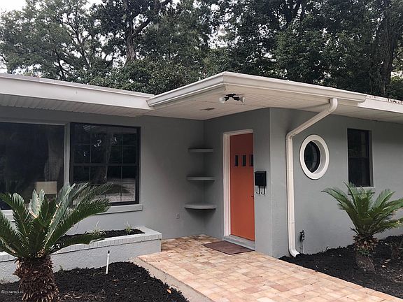 4th image of 5633 Clifton Ave