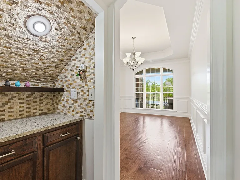 101 Corbin Ct — Photo 12