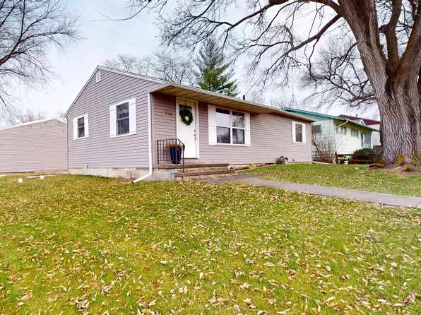 716 N 11th St, Cherokee, IA 51012