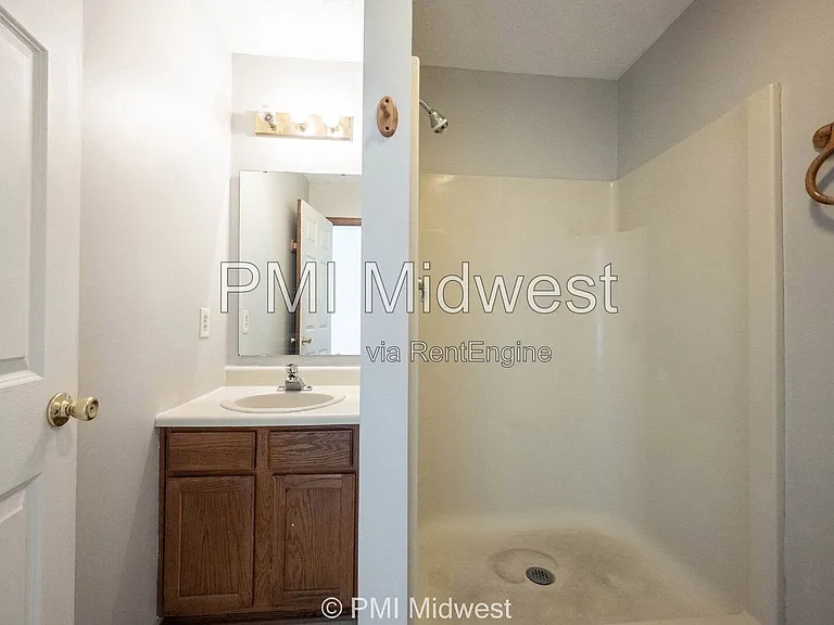 1092 Cobra Dr — Photo 36