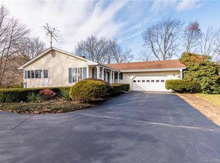 411 Walnut St, Putnam, CT 06260