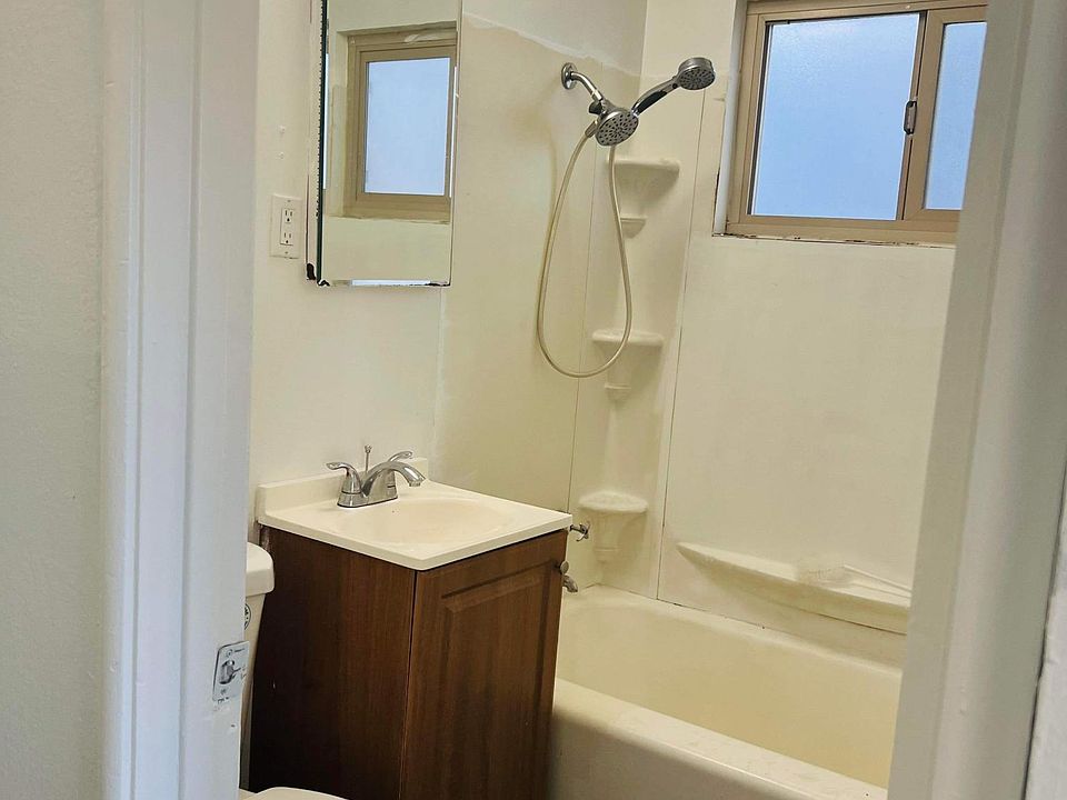 1st image of 314 S 35th St #314
