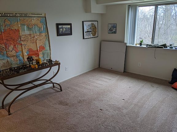 2nd image of 1942 W Liberty St APT 12