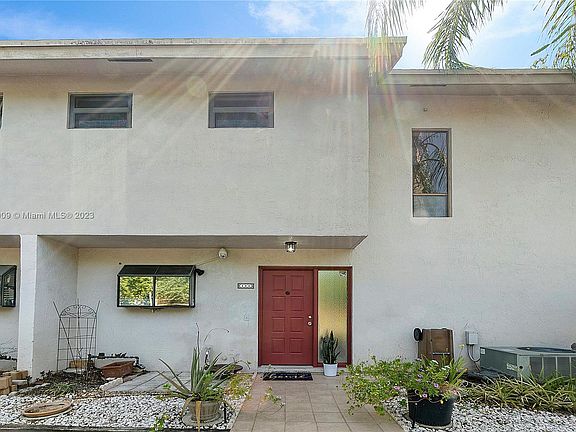 3rd image of 740 SE 1st Way APT 111