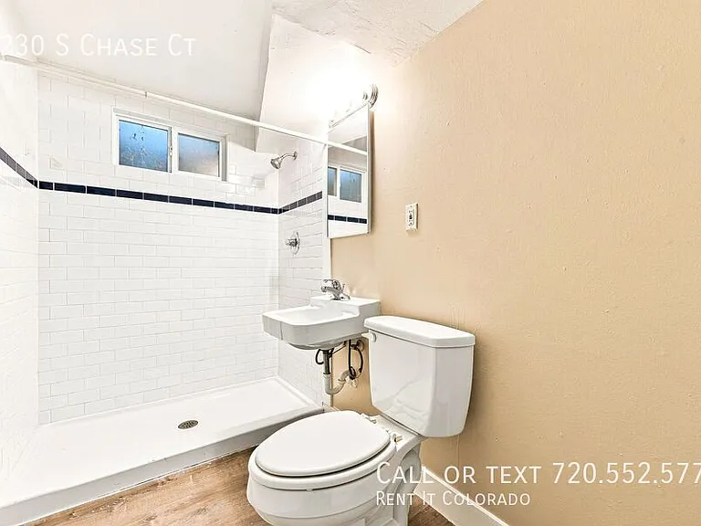 1230 S Chase Ct — Photo 14