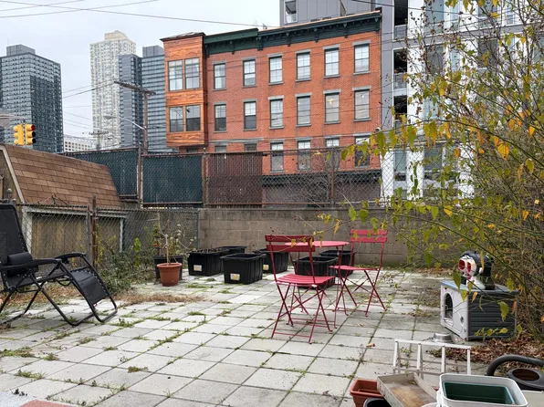 16 Saddlewood Court image 13 of 14