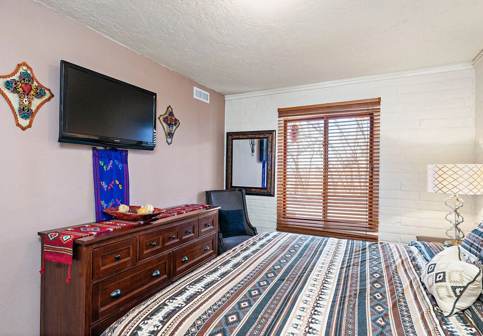 Primary Bedroom with 1 King Bed