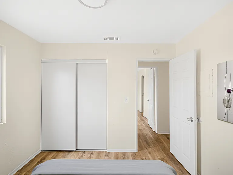 1005 E Avenue R #11 — Photo 9