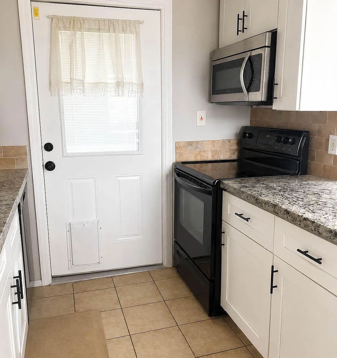 2 bed, 1098 sqft, $2,300 — Photo 4