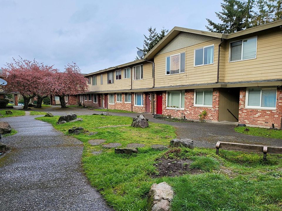 1st image of 3465 S 144th St #126