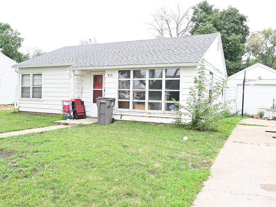 1st image of 215 E 13th St