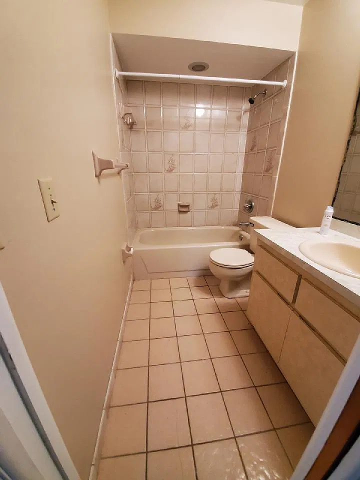 3 bed, 2.0 bath, 1726 sqft, $2,300 — Photo 3