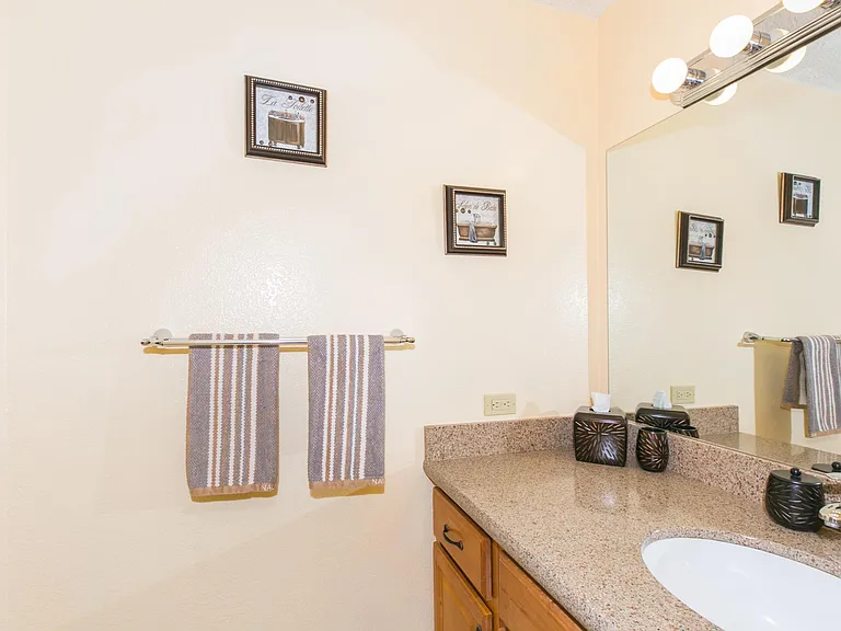 1920 Ala Moana Blvd #705 — Photo 13