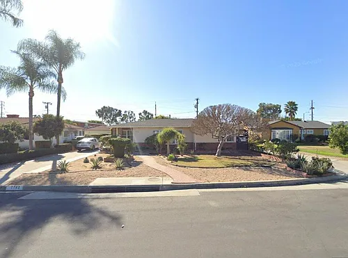7702 Dinsdale St Photo 1