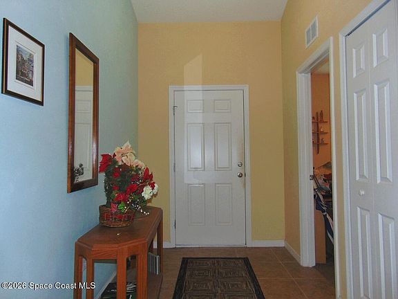 2nd image of 1540 Corbett Ln