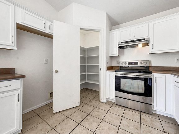 5th image of 1401 S 107TH Drive