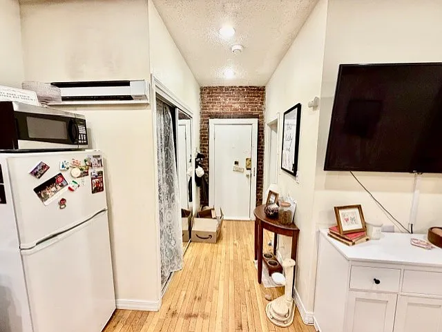 40 Anderson St #18 — Photo 5