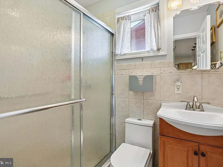 3709 Kenway St — Photo 3
