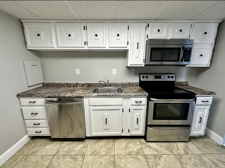 3122 Forest Ln #D-9 — Photo 3