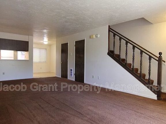2nd image of 725 Whittier St