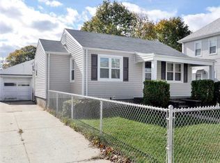 82 Sprague Ave, Cranston, RI 02910