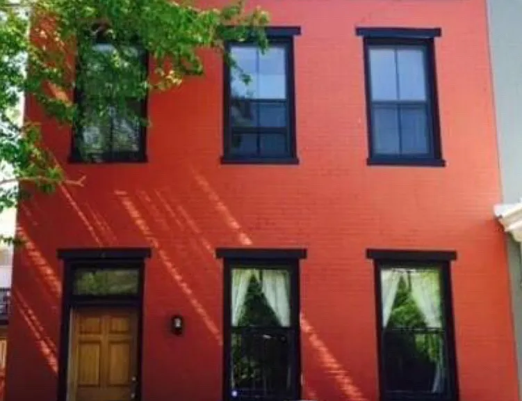 717 W Clay St — Photo 1