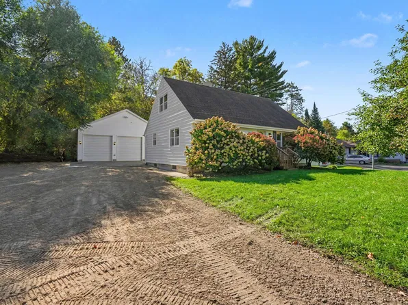 435 Spring Creek Rd S, Red Wing, MN 55066