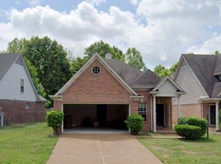 2390 Oak Springs Dr, Cordova, TN 38016