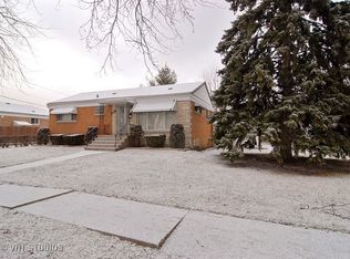 6905 29th St, Berwyn, IL 60402