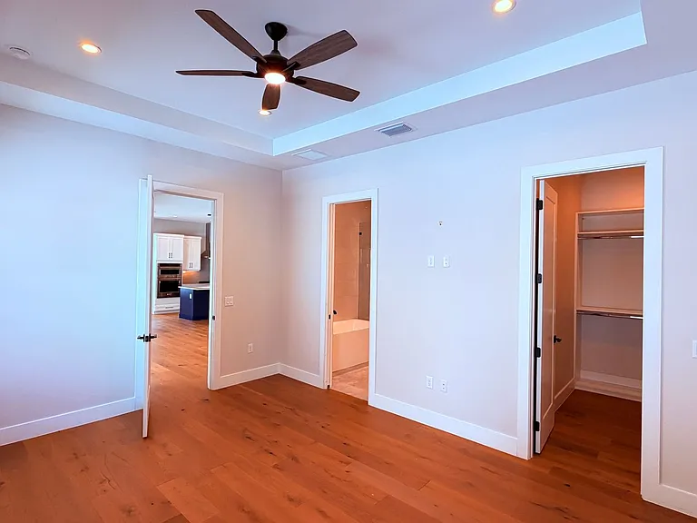 1403 Michigan Ave — Photo 26
