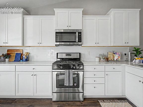 4th image of 15635 Blue Pearl Ct